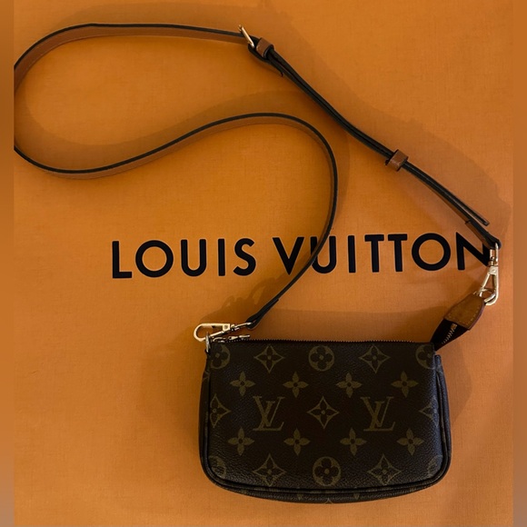 Louis Vuitton Handbags - LOUIS VUITTON Monogram Mini Pochette Accessories